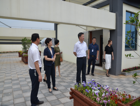 15滁州市委常委、组织部长葛建荣走进空中花园.png